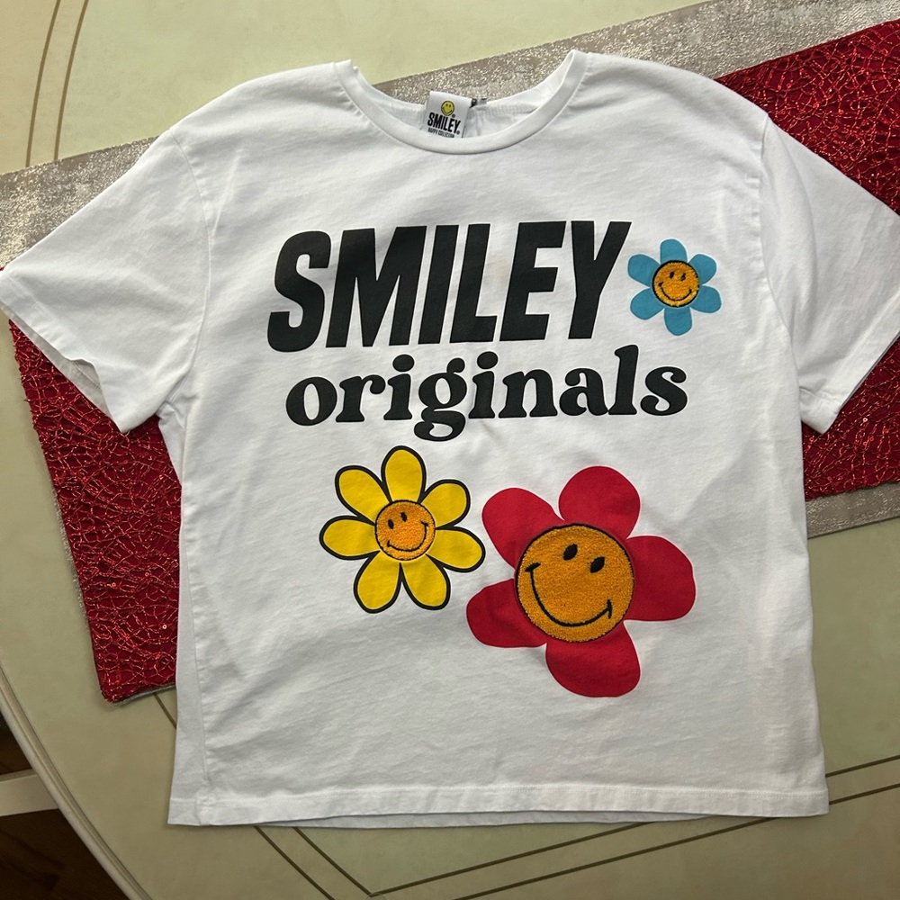 ZARA Smiley Originals Women’s Tshirt